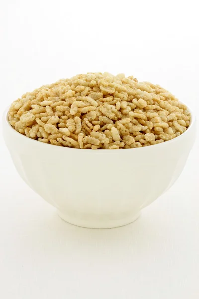 Смачні та здорові хрусткі рисові крупи — стокове фото
