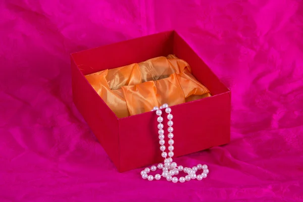 Otevřete krabici s pearl — Stock fotografie