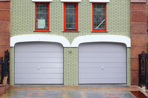 Modern garage entrance — Stock Photo, Image