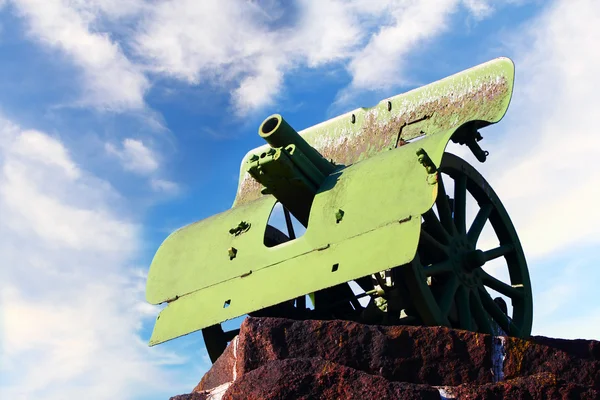 Cannon monument — Stock Photo, Image
