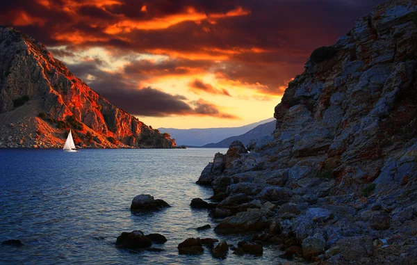 Molnigt solnedgång i marmaris — Stockfoto