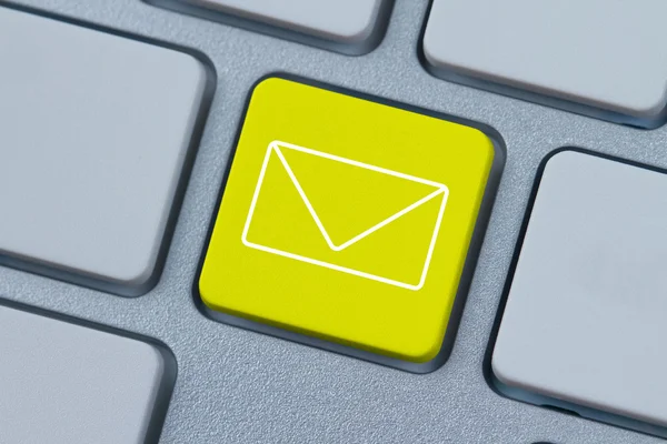 Mail icon at the computer key — Stock Photo, Image