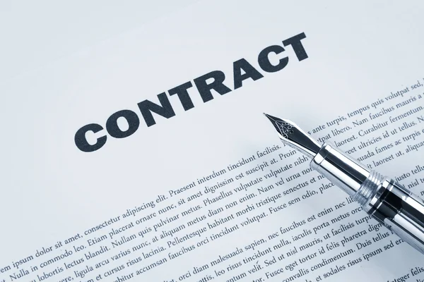 Contract met pen — Stockfoto