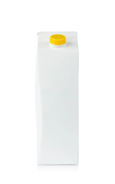 Caja de leche en blanco —  Fotos de Stock