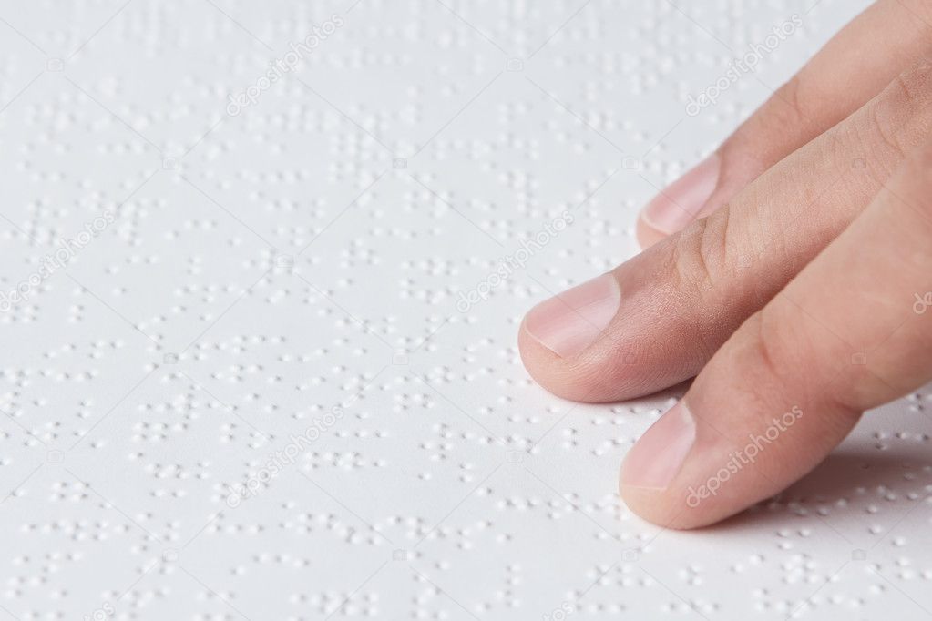 Reading braille text