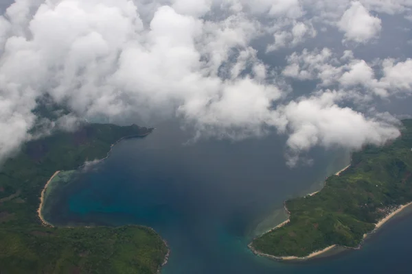 Uitzicht vanaf vliegtuig venster Filippijnen — Stockfoto