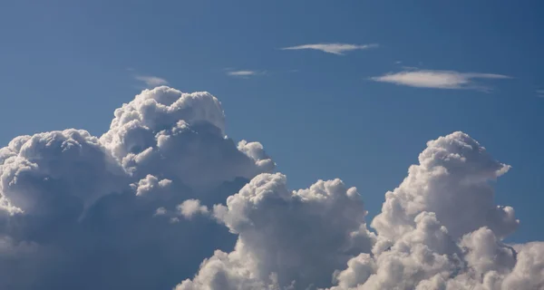 Wolken en lucht — Stockfoto