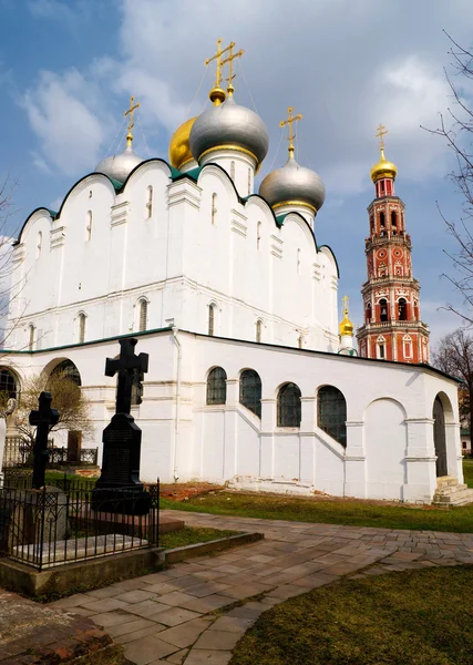 Smolensky cathedral in Novodevichy convent in Moscow — Stock Photo, Image