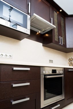 Modern mutfağın içi.