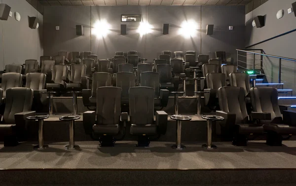Moderna piccola sala cinema — Foto Stock