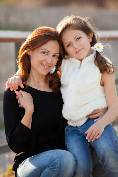Mutter und Tochter — Stockfoto