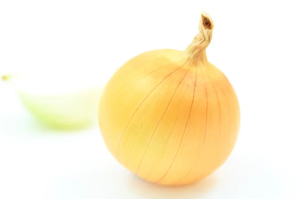 Onions and cut in half — Stock Photo, Image