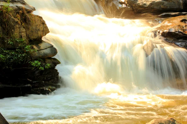Hermoso paisaje de cascadas — Foto de Stock