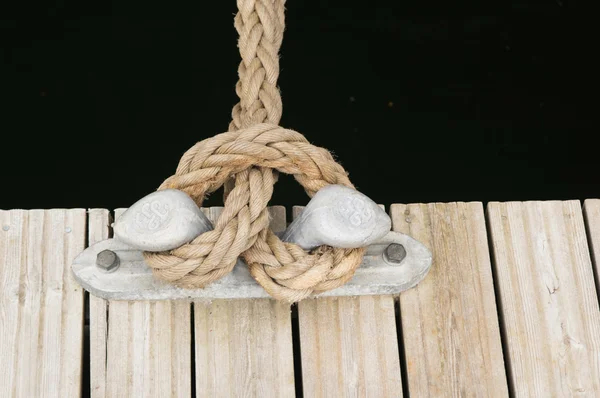 Sea knot on a ship deck — Stock Photo, Image