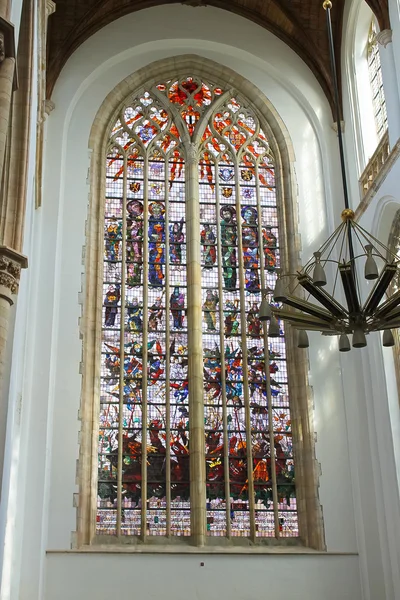 Vidro manchado na igreja. Países Baixos, Delft — Fotografia de Stock