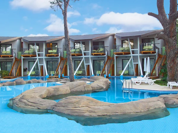 Plavecký bazén v lázeňském hotelu — Stock fotografie