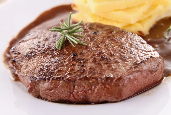 Gegrilltes Steak und Gemüse — Stockfoto