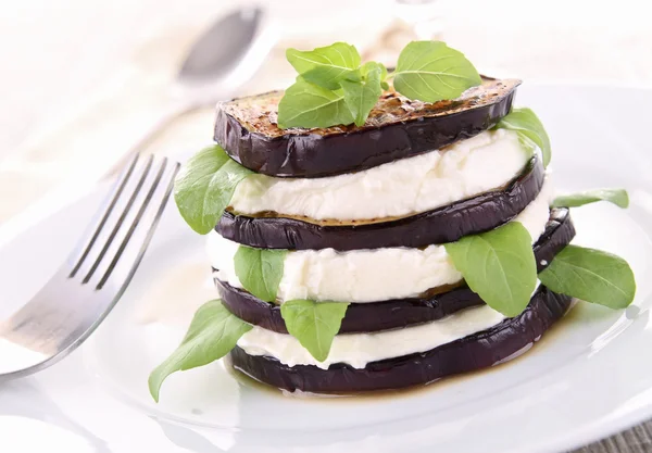 Grilled aubergine with cheese — Stock Photo, Image