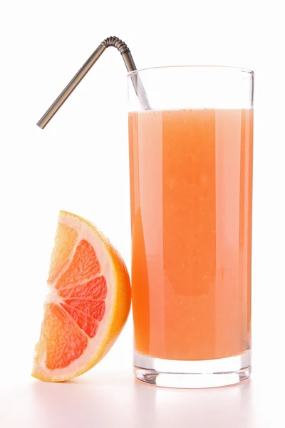 Изолированный грейпфрутовый сок — стоковое фото