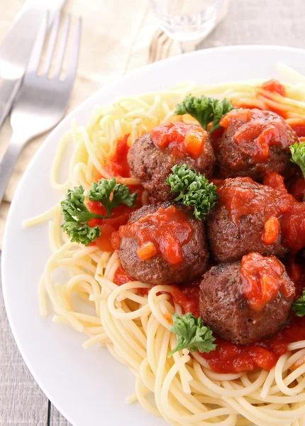 Stock image Spaghetti and tomato sauce with meatballs