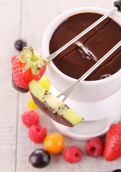Chokolade fondue med frugter - Stock-foto