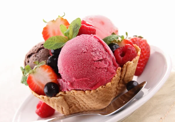 Zmrzlinový dezert — Stock fotografie