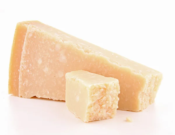Geïsoleerde Parmezaanse kaas — Stockfoto