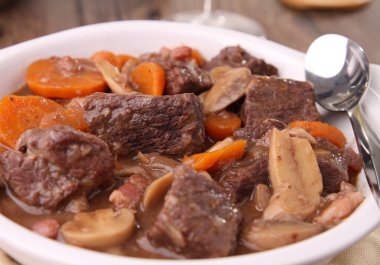 dana yahni ve sebze, bourguignon Dana