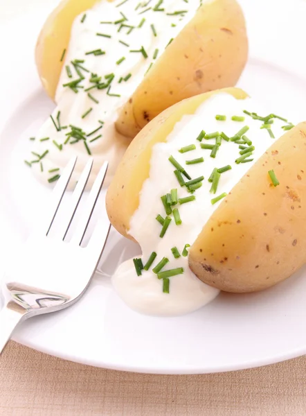 Pieczone ziemniaki ze śmietaną — Zdjęcie stockowe