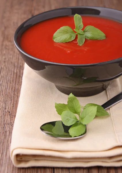 Чаша томатного супа — стоковое фото