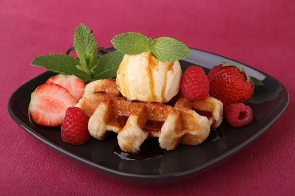 Waffle and icecream — Stock Photo, Image