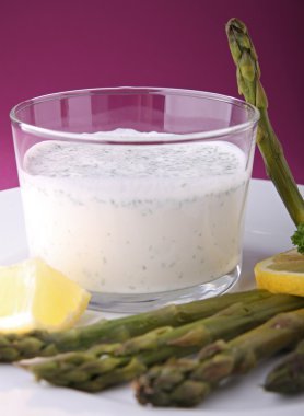 Asparagus and cream