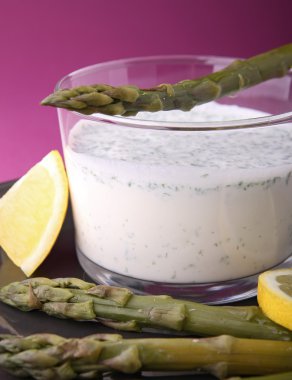 Asparagus and cream