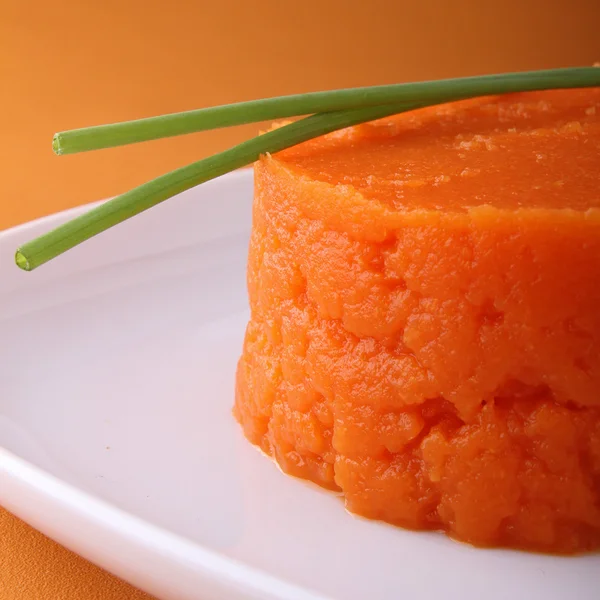 Carrot puree and chive — Stock Photo, Image