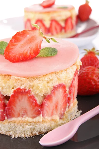 草莓蛋糕上特写 — 图库照片