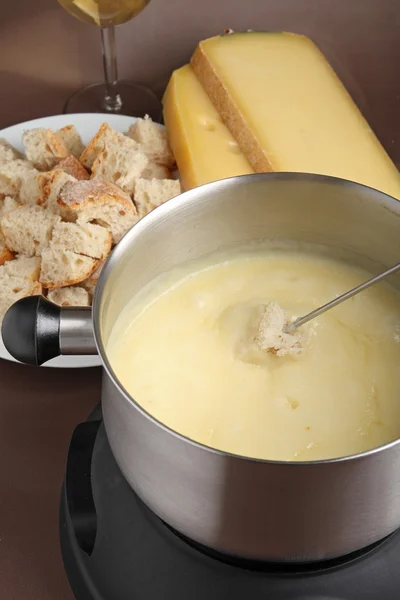 Fondiue de queso y pan —  Fotos de Stock
