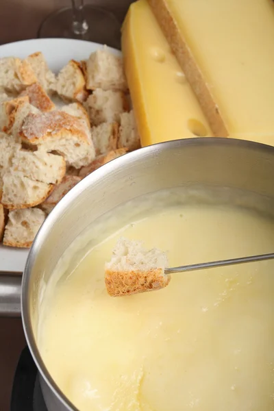Fondue de queso y pan —  Fotos de Stock