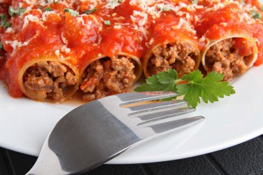 cannelloni üzerinde kapat