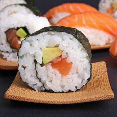 Maki sushi