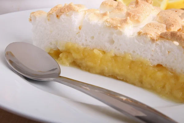 Delicious slice of lemon tart — Stock Photo, Image