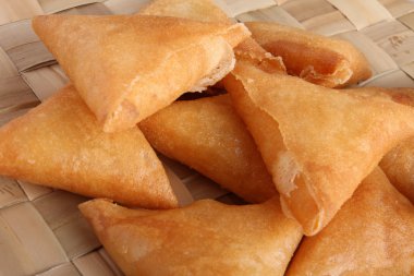 Fried samosa clipart