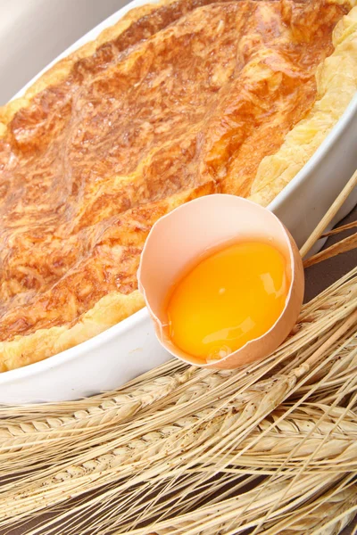 Quiche with ingredient — Stock Photo, Image