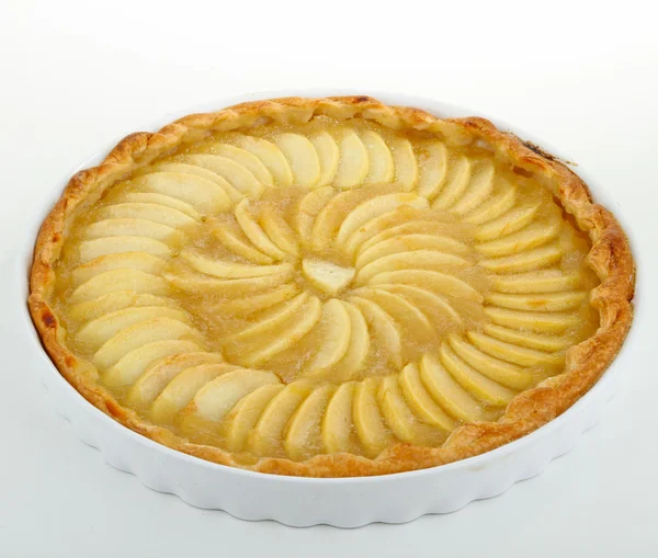 Яблочный пирог на белом — стоковое фото