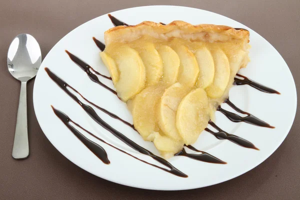 りんごのデザート、チョコレートのスライス — ストック写真