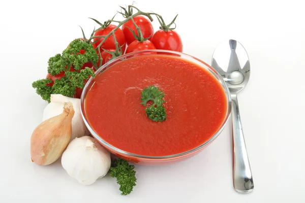 Skål med tomatsoppa — Stockfoto