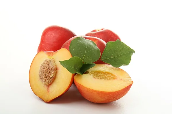 Isolated peach — Stock Photo, Image