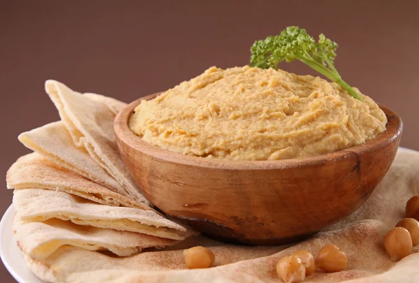 Hummus med pitabröd — Stockfoto