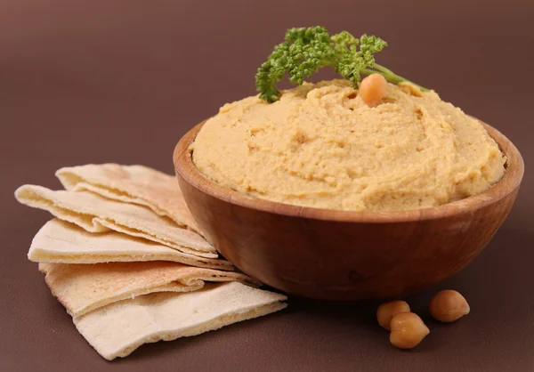 Hummus mit Fladenbrot — Stockfoto
