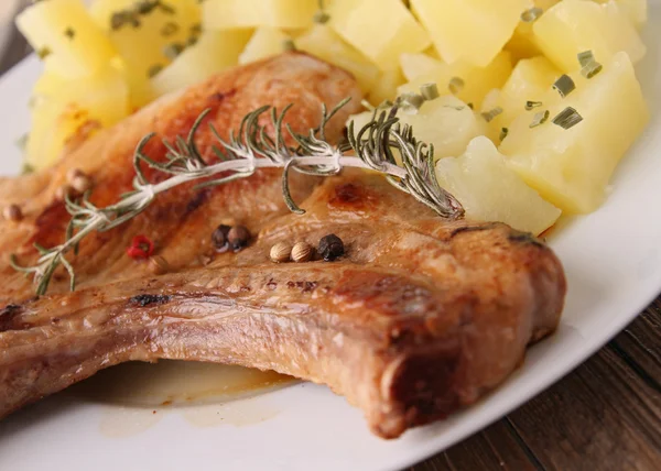 stock image Grilled meat with potato