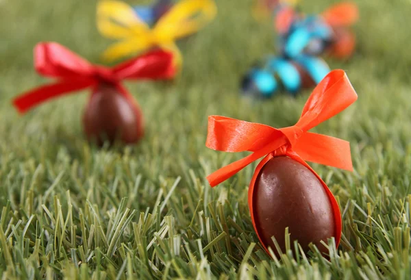 Velikonoční čokoládové vajíčko — Stock fotografie